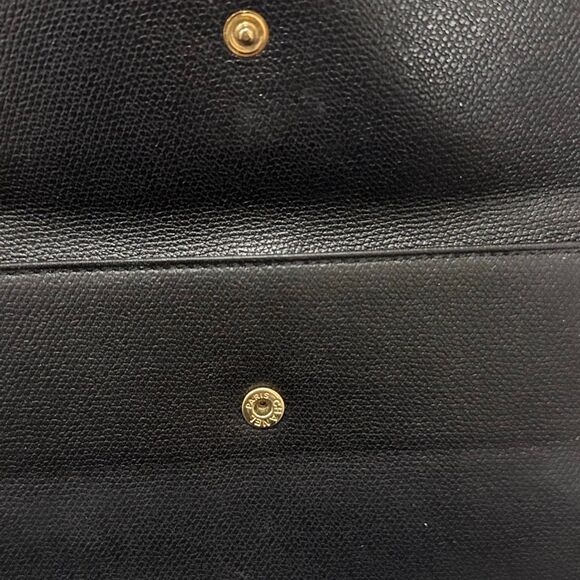 Chanel vintage CC Black Button Bifold Wallet   Authentic. Come with authenticity - Picture 11 of 14